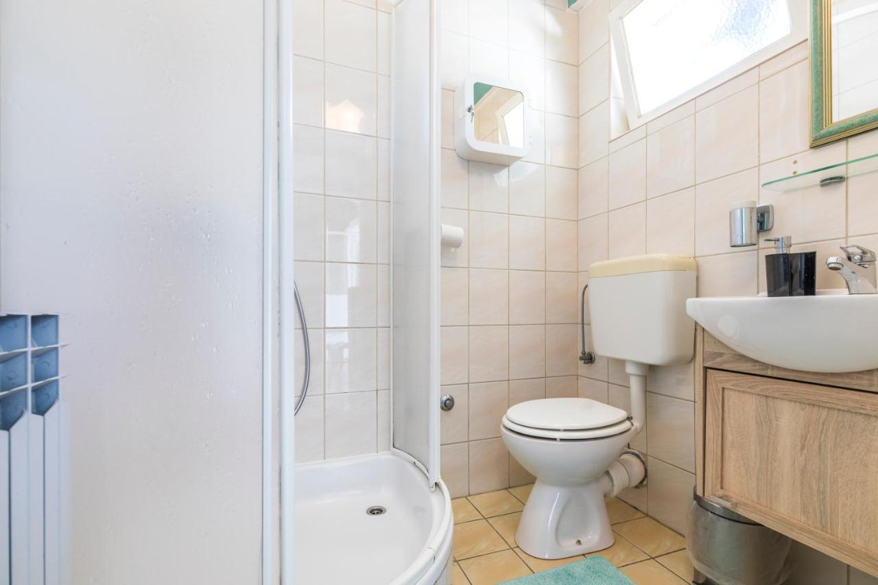 Alaburic Rooms & Apartment Mali Lošinj Exterior foto